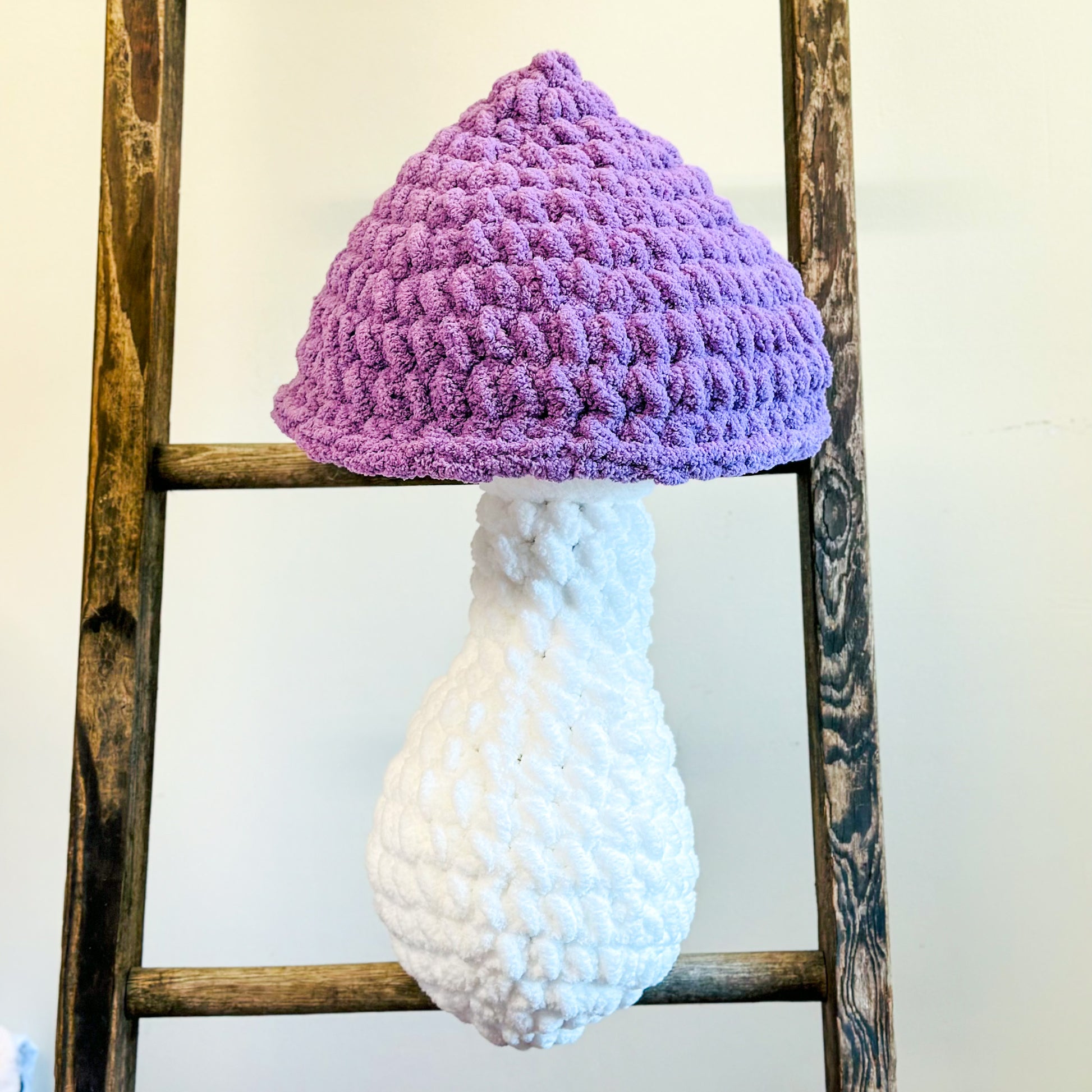 Giant Mushroom Pillow Crochet: Crochet pattern